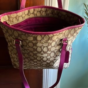 COACH Tote….Brown with Light Burgundy Leather Trim….Medium Size